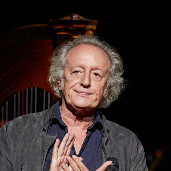 Exclusif - Didier Barbelivien - Scène - Spectacle symphonique Claude Lelouch "D'un film à l'autre" au Palais des Congrès de Paris le 14 novembre 2022. © Moreau / Rindoff / Bestimage