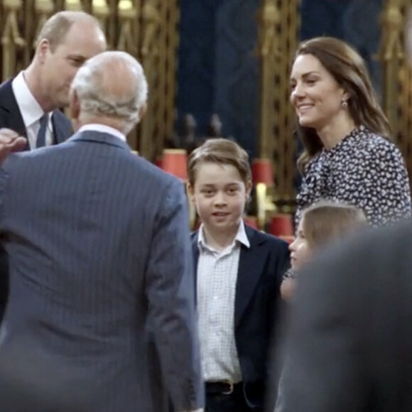 Le prince William, le roi Charles III, Kate Middleton, le prince George et sa soeur la princesse Charlotte