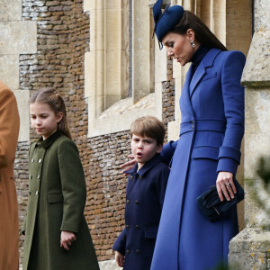Catherine (Kate) Middleton, princesse de Galles, avec ses enfants le prince George de Galles, la princesse Charlotte de Galles et le prince Louis de Galles - Les membres de la famille royale britannique lors de la messe du matin de Noël en l'église St-Mary Magdalene à Sandringham, le 25 décembre 2023.