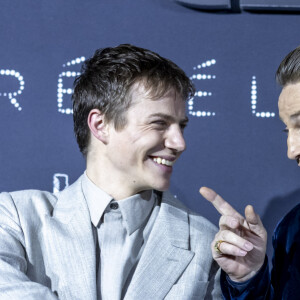 Félix Lefebvre et Benoît Magimel au photocall du dîner César Révélations 2024 à L'Élysée Montmartre à Paris le 15 janvier 2024. © Olivier Borde / Bestimage