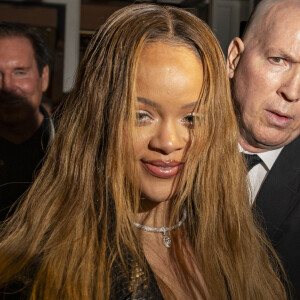 Rihanna est actuellement à Paris avec son compagnon, ASAP Rocky
 
Rihanna quitte le restaurant Siena après avoir assisté au défilé Dior Haute Couture Printemps/Été 2024 dans le cadre de la Fashion Week de Paris (PFW) le 22 janvier 2024.