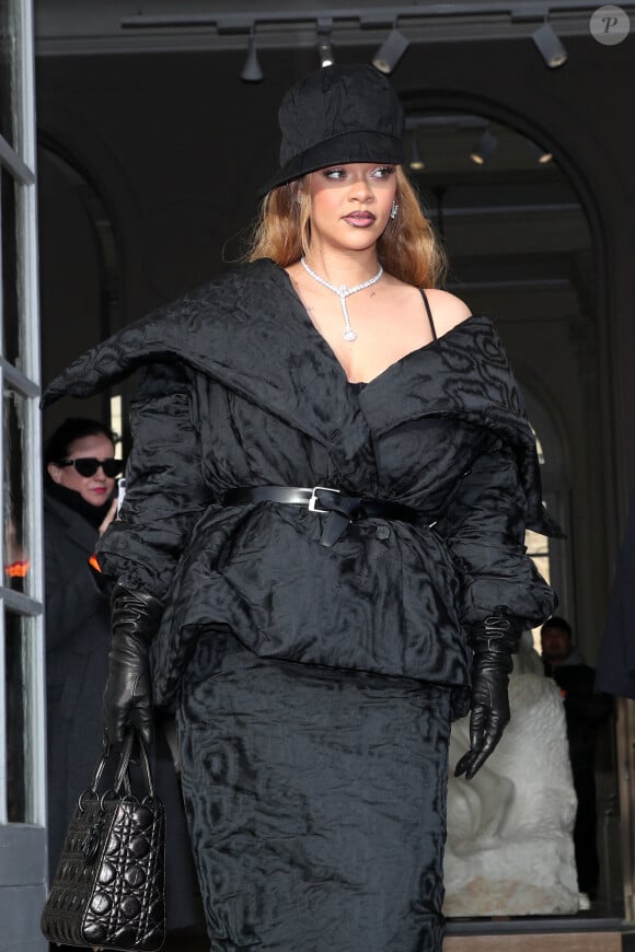 Rihanna - Défilé de Mode Christian Dior, Collection Haute Couture Printemps/Été 2024 - Front Row, dans le cadre de la Fashion Week de Paris, France, le 22 Janvier 2024. © Bertrand Rindoff / Olivier Borde / Bestimage