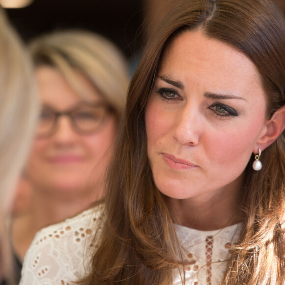 Le prince William et Catherine Kate Middleton, la duchesse de Cambridge, visitent un hôpital pour enfants à Sydney, le 18 avril 2014.