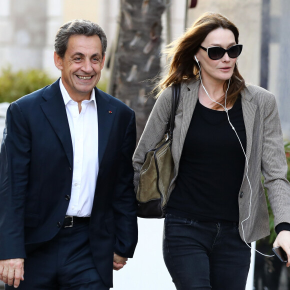 Nicolas Sarkozy et sa femme Carla Bruni-Sarkozy sont allés diner au restaurant "La Petite Maison" après avoir participé aux Journées d'études du Parti Populaire Européen à l'hôtel Méridien à Nice, le 1er juin 2016. © Bruno Bebert/Bestimage