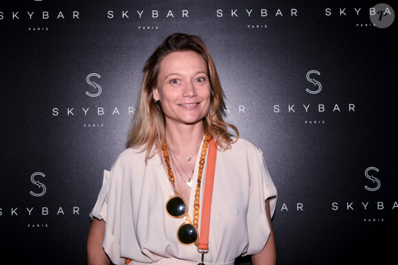 Exclusif - Caroline Vigneaux - Soirée pour l'ouverture du Skybar de l'hôtel Pullmann Montparnasse à Paris le 28 juin 2022. © Rachid Bellak/Bestimage 