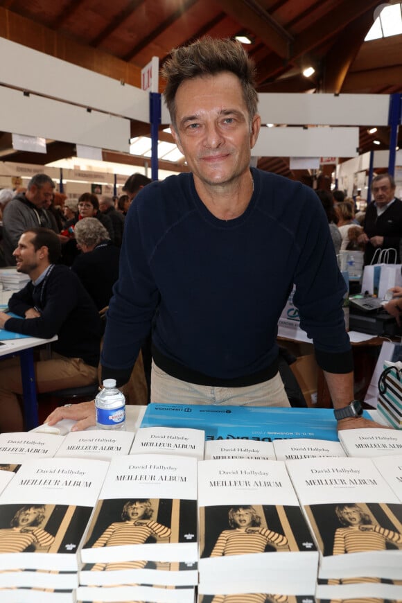 David Hallyday lors de la 41ème Foire du Livre de Brive dans La Halle Brassens, à Brive-la-Gaillarde, France, le 11 novembre 2023. © Jean-Marc-Lhomer/Bestimage