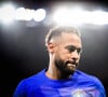 Le footballeur montre ensuite son ventre plat, joignant le geste à la parole
 
Neymar Jr (Bresil) - Match de la Ligue Des Nations 2022 "Bresil - Tunisie (5-1)" au Parc des Princes à Paris, le 27 septembre 2022.