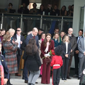 Le prince William, prince de Galles, et Catherine (Kate) Middleton, princesse de Galles, arrivent à Somerville, Massachusetts, États-Unis, le 1er décembre 2022, lors de leur visite officielle aux Etats-Unis. Le couple royal n'était plus venu aux Etats-Unis depuis 2014. 