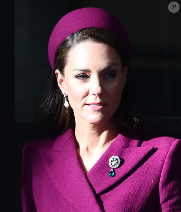 Autant dire que les prochaines nouvelles de la princesse potentiellement données par un membre de la famille royale lors d'une sortie sont très attendues... 
Catherine (Kate) Middleton, princesse de Galles, arrivent pou rencontrer le président de l'Afrique du Sud à l'hôtel Corinthia de Londres, Royaume Uni, le 22 novembre 2022. 