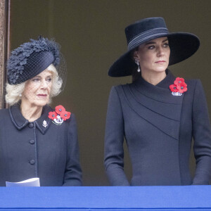 Camilla Parker Bowles, reine consort d'Angleterre et Catherine (Kate) Middleton, princesse de Galles lors du "Remembrance Sunday Service" à Londres, Royaume Uni, le 13 novembre 2022. 