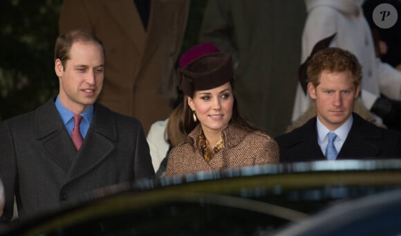 Le prince William, le duc de Cambridge, Catherine Kate Middleton, la duchesse de Cambridge enceinte et le prince Harry - La reine, accompagnée des membres de la famille royale anglaise, assiste à la messe de Noël à Sandringham, le 25 décembre 2014. 