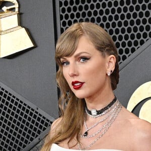 Taylor Swift - Arrivées à la 66ème édition des Grammy Awards à la Crypto.com Arena à Los Angeles le 4 février 2024. 