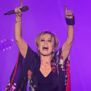 Ses fans ne la lâchent jamais.
Patricia Kaas en concert au Crocus City Hall à Moscou le 13 décembre 2017.