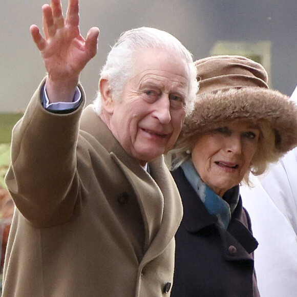 Le roi Charles poursuivait de son côté sa convalescence après son opération de la prostate.
Le roi Charles III d'Angleterre et Camilla Parker Bowles, reine consort d'Angleterre, lors de la messe dominicale en l'église St-Mary Magdalene à Sandringham, le 4 février 2024.