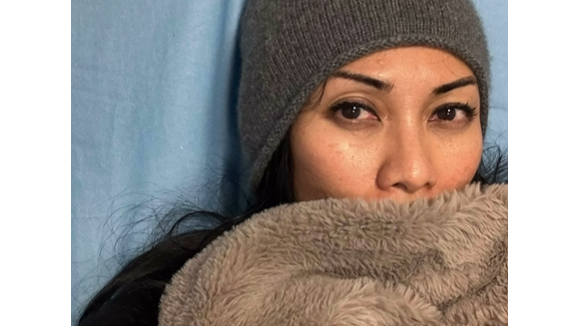 VIDEO Anggun hospitalisée en secret à Paris : images sur son lit d'hôpital et perfusée