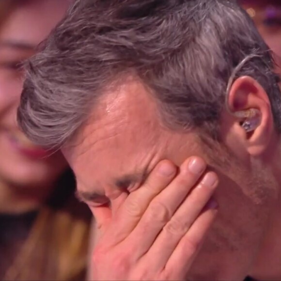 Michaël Goldman en larmes pendant la finale de la "Star Academy". TF1