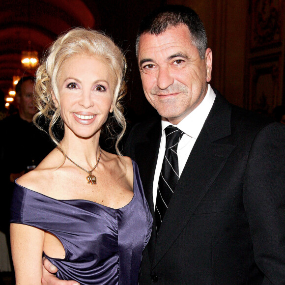 Jean-Marie Bigard est le papa d'un garçon, Sasha, né de son mariage avec Claudia
Jean-Marie Bigard et Claudia - Soirée de Gala au château de Versailles au profit de l'association pour la vie, espoir contre le cancer © Guillaume Gaffiot/Bestimage