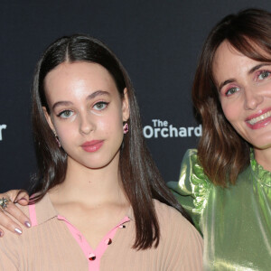Tess Barthelemy, Judith Godreche à la première de "Under The Eiffel Tower" lors du 34ème Festival International du Film de Santa Barbara, le 7 février 2019.