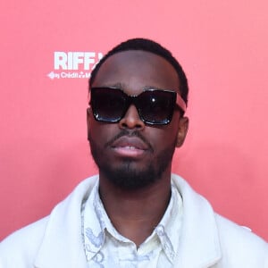 Dadju - Photocall de la première cérémonie des Flammes, dédiée au rap au Théâtre du Châtelet à Paris. Le 11 mai 2023 © Veeren / Bestimage 