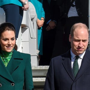 Elle admet néanmoins qu'il mérite la meilleure note en tant que gardien protecteur ! Un vrai prince ce William
Le prince William, duc de Cambridge, et Catherine (Kate) Middleton, duchesse de Cambridge, arrivent à l'aéroport international de Dublin, Irlande, le 3 mars 2020, pour une visite officielle de 3 jours. 