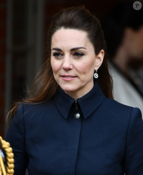 Voire un peu trop
Catherine (Kate) Middleton, duchesse de Cambridge - Visite du Centre de réadaptation médicale de la défense à Stanford, Leicestershire le 11 février 2020. 