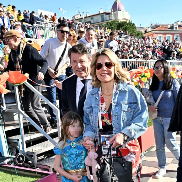 Le maire de Nice et son épouse ont également emmené leur fille Bianca 
Christian Estrosi, le maire de Nice, sa femme, Laura Tenoudji Estrosi qui fête ses 48 ans, et leur fille Bianca durant le défilé d'ouverture du Carnaval de Nice 2024 "Roi de la Pop Culture", le 17 février 2024.