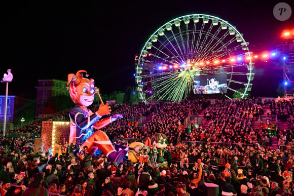 Le char Carnavallon durant le premier corso carnavalesque illuminé du Carnaval de Nice 2024 "Roi de la Pop Culture", le 17 février 2024.