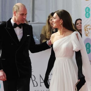 Le prince William, prince de Galles, et Catherine (Kate) Middleton, princesse de Galles, arrivent à la 76ème cérémonie des British Academy Film Awards (BAFTA) au Royal Albert Hall à Londres, le 19 février 2023.