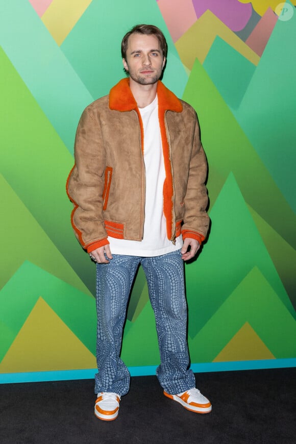 Squeezie au photocall du défilé Louis Vuiton lors de la Fashion Week Homme automne-hiver 2023/24 de Paris, France, le 19 janvier 2023. © Olivier Borde/Bestimage 