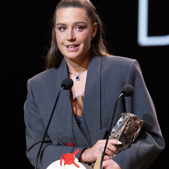 Adèle Exarchopoulos (César de la meilleure actrice dans un second rôle pour " Je Verrai Toujours Vos Visages " - 49ème édition de la cérémonie des César à l'Olympia à Paris le 23 février 2024 © Dominique Jacovides / Olivier Borde / Bestimage 