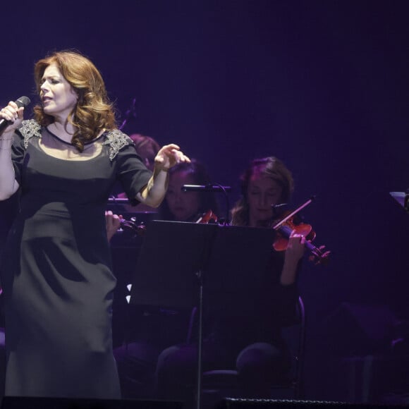 Isabelle Boulay en concert en hommage au 60e anniversaire de la disparition d'Edith Piaf à la Seine Musicale à Boulogne-Billancourt le 17 octobre 2023. © Jack Tribeca / Bestimage