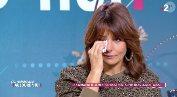 Faustine Bollaert en larmes dans "Ça commence aujourd'hui". France 2