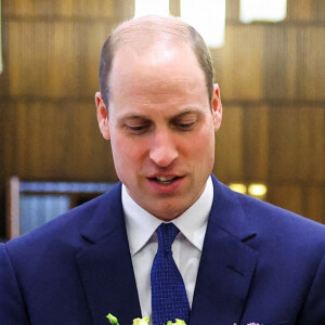 Il a reçu des fleurs pour sa femme Kate Middleton, restée chez eux. 
Prince William - Visite de la Western Marble Arch Synagogue à Londres, 29 février 2024. 