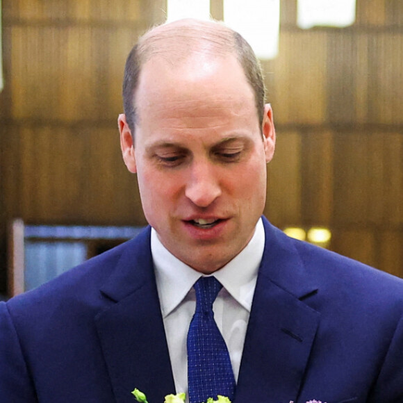 Il a reçu des fleurs pour sa femme Kate Middleton, restée chez eux. 
Prince William - Visite de la Western Marble Arch Synagogue à Londres, 29 février 2024. 