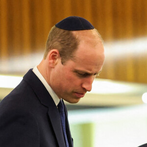 Il a en effet visité une synagogue. 
Le prince William, prince de Galles visite la synagogue Western Marble Arch et rencontre des survivants de l'Holocauste et des personnes touchées par l'antisémitisme à Londres, au Royaume-Uni, le 29 février 2024. 