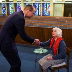 Le prince William, prince de Galles visite la synagogue Western Marble Arch et rencontre des survivants de l'Holocauste et des personnes touchées par l'antisémitisme à Londres, au Royaume-Uni, le 29 février 2024. 