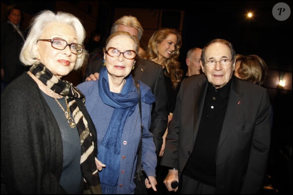Une cérémonie dans l'intimité familiale et amicale
Micheline Presle, Michèle Morgan, Robert Hossein - Projection chez France Télévisions des "Trois Glorieuses".