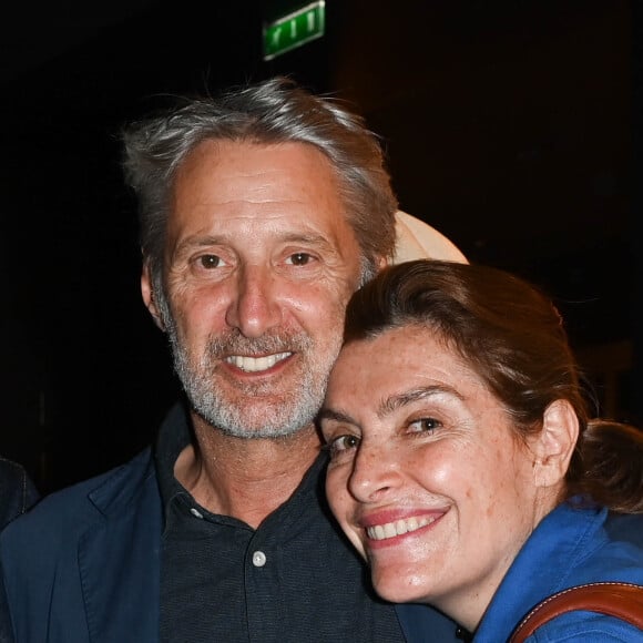 Exclusif - Antoine de Caunes et sa femme Daphné Roulier - People à la 100ème du spectacle de Vincent Dedienne "Un soir de gala" aux théâtre Marigny à Paris le 27 juin 2022. © Coadic Guirec/Bestimage 