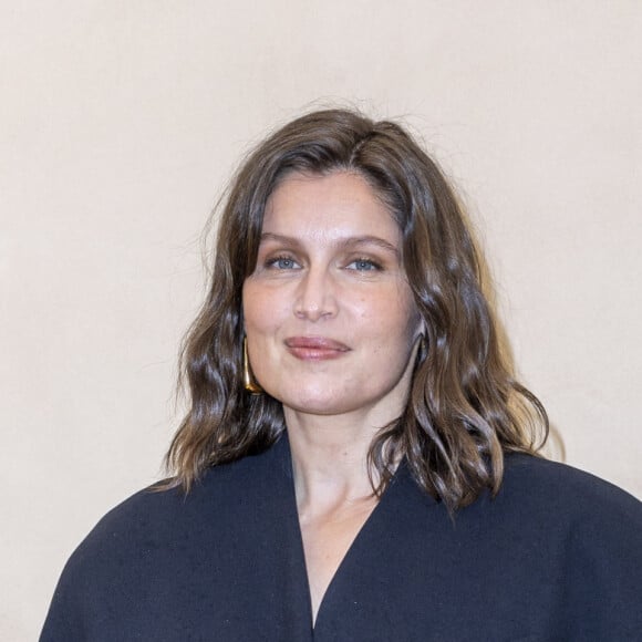 Laetitia Casta - Remise de la médaille du "Chevalier de l'Ordre des Arts et des Lettres" au créateur Simon Porte Jacquemus des mains de la rédactrice de l'édition américaine de Vogue Anna Wintour au siège de la marque Jacquemus à Paris, France, le 2 mars 2024, en marge de la mode femme automne / hiver 2024-2025 lors de la Fashion Week de Paris (PFW). © Olivier Borde/Bestimage 