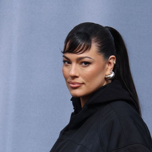 Ashley Graham - Arrivées au défilé Balenciaga mode femme automne / hiver 2024-2025 à la Sorbonne Nouvelle lors de la Fashion Week de Paris (PFW), à Paris, France, le 3 mars 2024. © Denis Guignebourg/Bestimage 