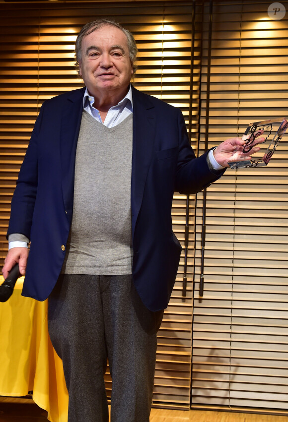 Jean-Pierre Bourtayre, Grand Prix de l' UNAC 2015 pour sa carrière lors de la remise du prix de l'UNAC 2015 à la Sacem à Paris, le 16 mars 2015.
