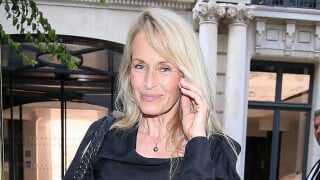 PHOTO Estelle Lefébure au comble du bonheur : ses enfants Emma Smet et Giuliano surpris en plein moment de complicité