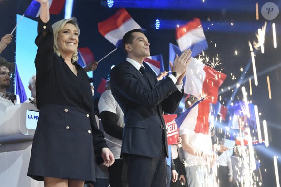 Jordan Bardella et Marine Le Pen. lors du meeting de lancement de la campagne des Élections Européennes du Rassemblement National au Parc Chanot à Marseille le 3 mars 2024. © William Cannarella / Panoramic / Bestimage 