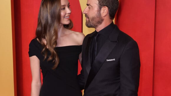 PHOTOS Justin Theroux : l'ex de Jennifer Aniston officialise son couple non loin de Jessica Alba, sublime bombe amoureuse