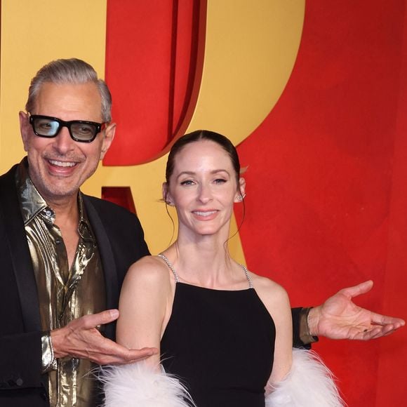 Emilie Livingston et Jeff Goldblum à la soirée des Oscars organisée par Vanity Fair