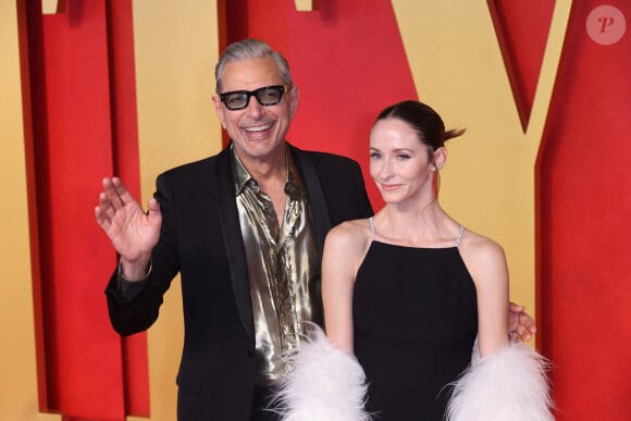 Emilie Livingston et Jeff Goldblum à la soirée des Oscars organisée par Vanity Fair