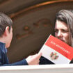 PHOTOS Charlotte Casiraghi : Ses adorables fils Raphaël et Balthazar jouent les curieux en famille à Monaco