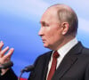 Une propriété exceptionnelle mais dans laquelle elle ne s'expose pas. 
Vladimir Poutine tient un discours à son bureau de campagne après sa réélection. Moscou, le 17 mars 2024. 