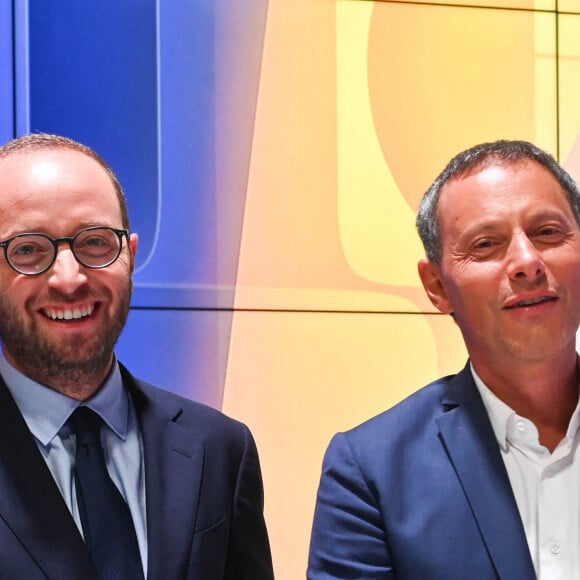 Pas de départ prévu pour Arthur Dreyfuss, directeur d'Altice Media, et Marc-Olivier Fogiel, directeur général de BFMTV.
Arthur Dreyfuss et Marc-Olivier Fogiel - Conférence de rentrée 2022/2023 BFM TV à Paris le 6 septembre 2022. © Coadic Guirec/Bestimage