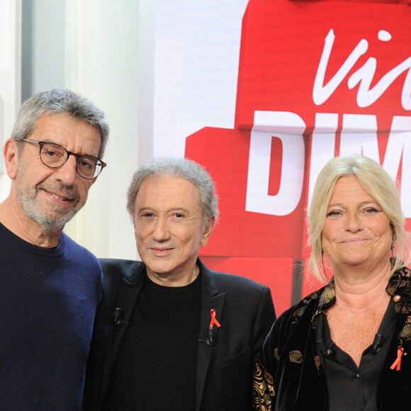Exclusif - Michel Cymes, Michel Drucker et Marina Carrere d'Encausse - Enregistrement de l'émission Vivement dimanche au studio Gabriel, presentée par Michel Drucker . Diffusion sur France 3 le 24/02/24 . © Guillaume Gaffiot / Bestimage